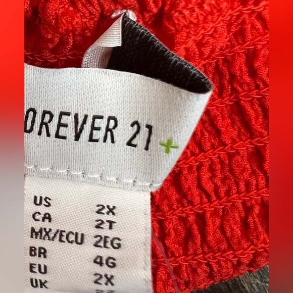 *Forever 21 + Women Sleeveless Ruffle Straps Lightweight Orange Top Size 2X - Picture 5 of 5